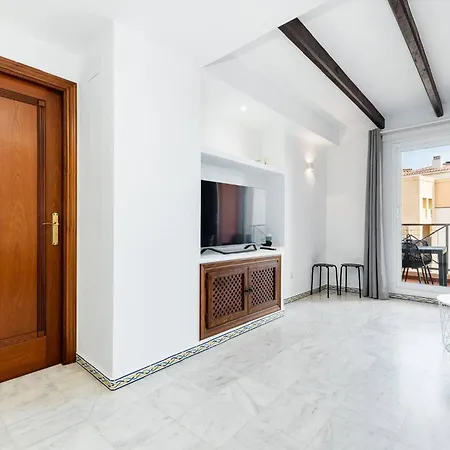 Seaview Deluxe Apartment *